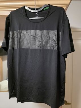 Ideology Black Short-Sleeve Performance Tee with Textured Stripe